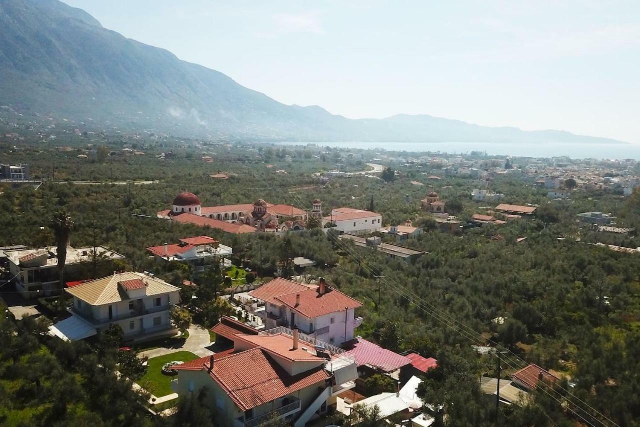Eleni'S Holiday Home Kalamata Exterior photo